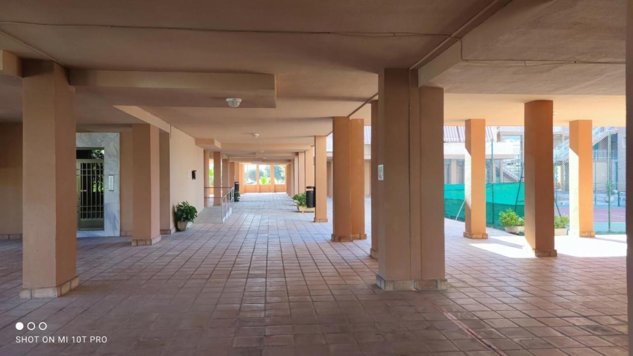 Salobrena - Primera Linea De Playa Junto Al Paseo Maritimo Luaran gambar